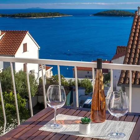 Apartment Anita Hvar Town