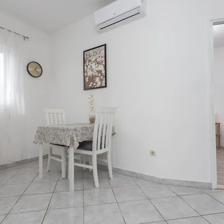 Anita Apartment *