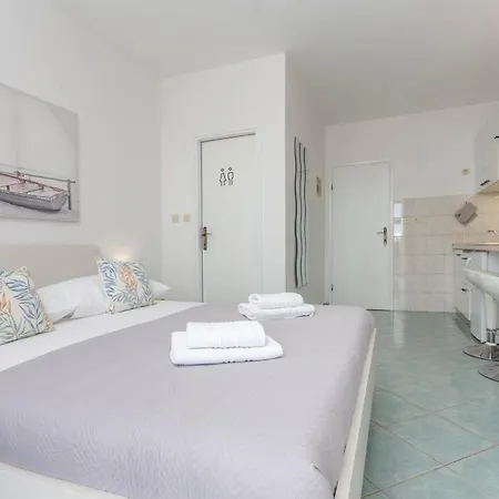 Apartment Anita Hvar Town